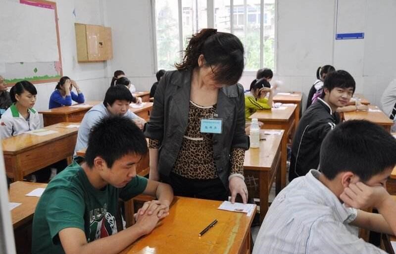 高考倒计时，防范替考从身份核验开始